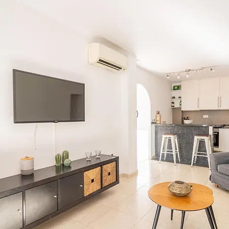 Capistrano Playa, 2 Bedroom & Free Wi-fi نيرخا